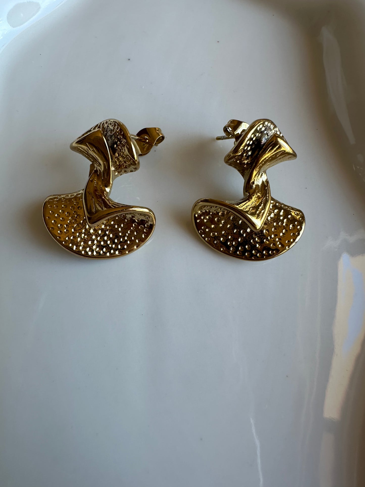 Boucles d'Oreilles Éclipse Dorée