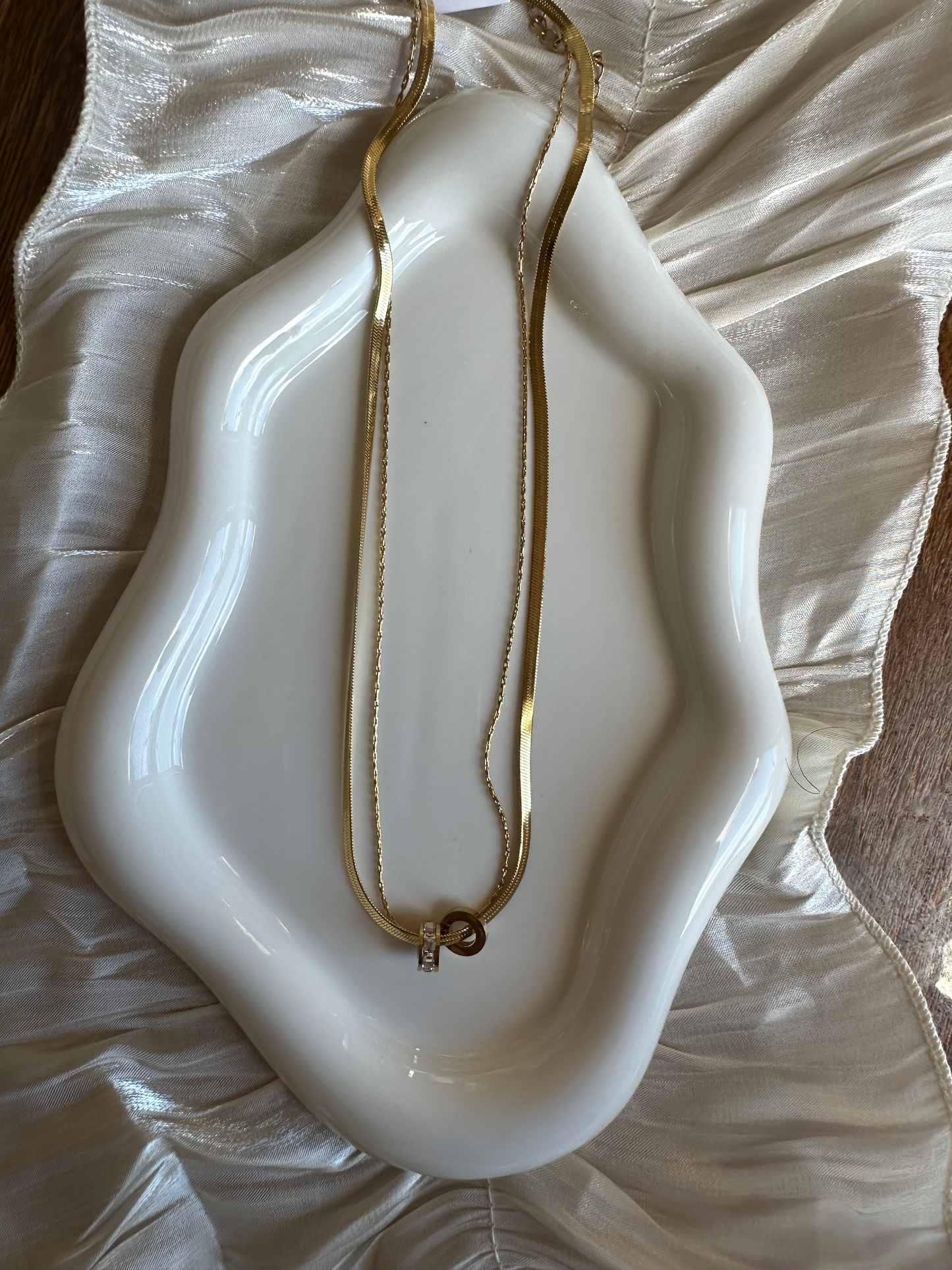 Collier Étreinte Dorée